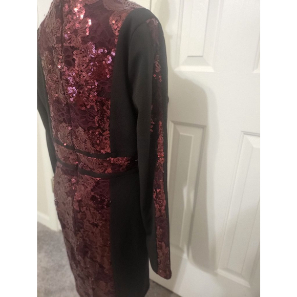 Women's Guess Dress, Black & Burgundy, Size 16 - Picture 5 of 7